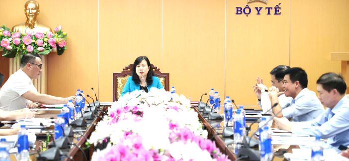 Bộ trưởng Bộ Y tế Đào Hồng Lan yêu cầu lãnh đạo các đơn vị thuộc và trực thuộc Bộ phải chịu trách nhiệm trực tiếp về kết quả thực hiện nhiệm vụ; đồng thời đẩy nhanh xây dựng hệ thống dữ liệu y tế bảo đảm "đúng, đủ, sạch, sống, liên thông, thống nhất dùng chung".