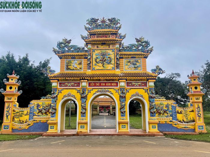 Đền thờ vua Hàm Nghi tại xã Cam Lộ là một điểm đến của du khách khi tìm hiểu về phong trào Cần Vương trong lịch sử.