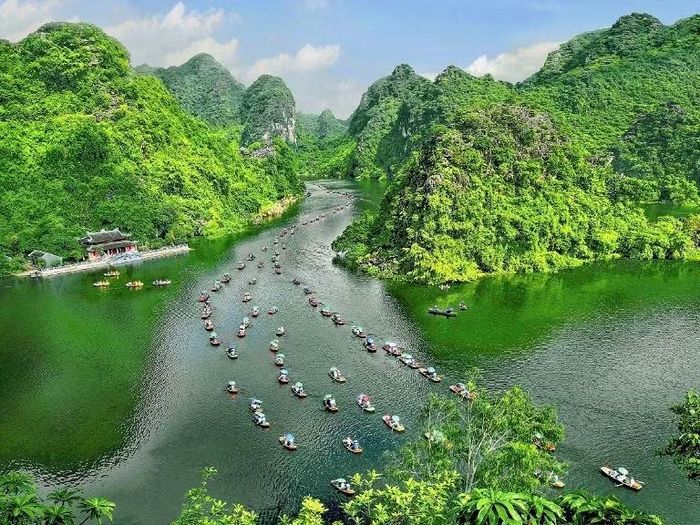 Ninh Bình là điểm đến được nhiều du khách phía Bắc yêu thích. (Ảnh: Motogo)