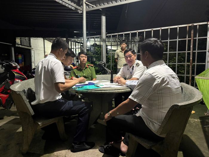  Đoàn kiểm tra liên ngành TP.HCM liên tiếp phát hiện và xử phạt các điểm giết mổ trái phép. 