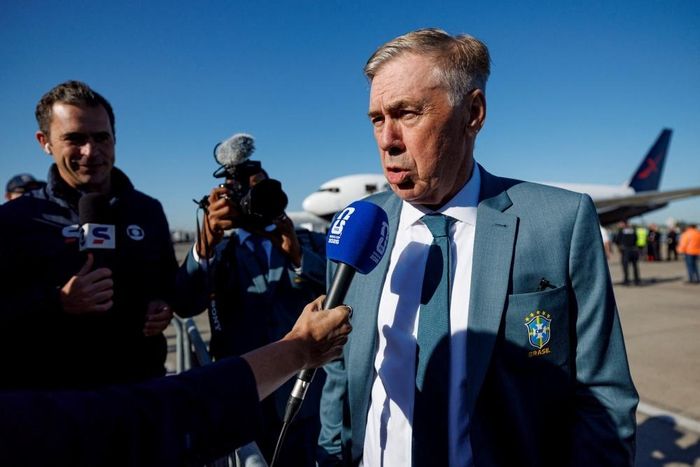  Carlo Ancelotti gánh nhiều áp lực giúp Brazil vô địch World Cup. 