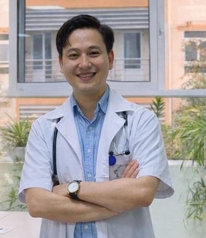 ThS.BS Trịnh Thế Cường, khoa Hóa trị liệu, Bệnh viện E. Ảnh: BSCC. 