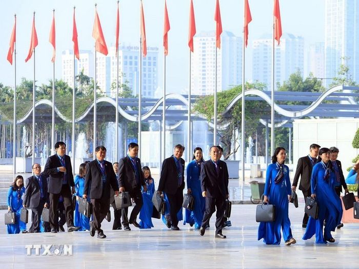  Các đại biểu đến dự Phiên làm việc trọng thể Đại hội XIV Công đoàn Việt Nam. 