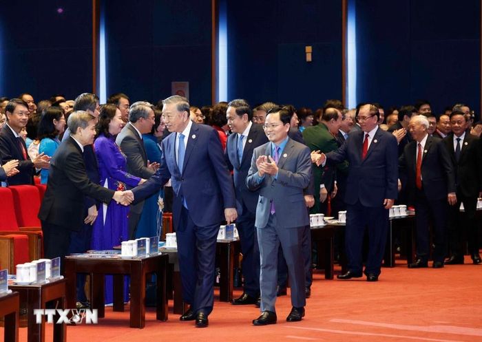  Tổng Bí thư, Chủ tịch nước Tô Lâm và các đồng chí lãnh đạo, nguyên lãnh đạo Đảng, Nhà nước đến dự Phiên trọng thể Đại hội XIV Công đoàn Việt Nam. 