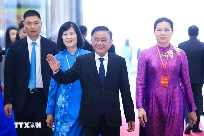  Đồng chí Trần Cẩm Tú, Ủy viên Bộ Chính trị, Thường trực Ban Bí thư, đến dự Đại hội.
