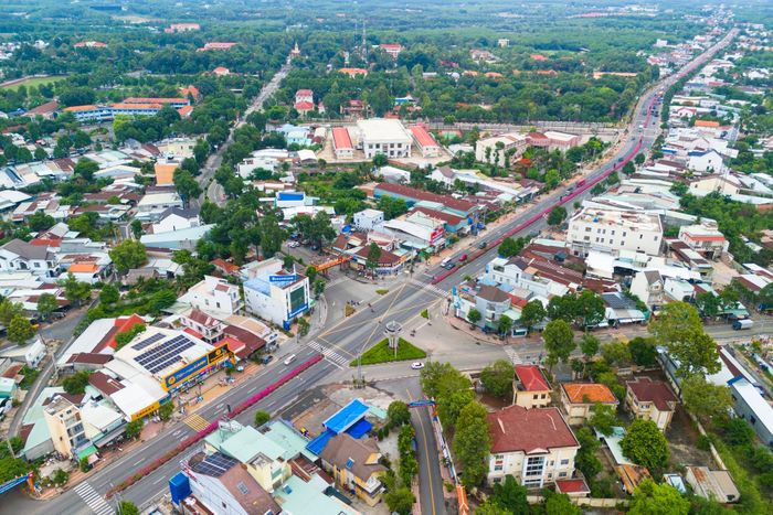  Về tình hình kinh tế - xã hội 5 tháng đầu năm, xã Phú Giáo cho biết địa phương đạt nhiều kết quả tích cực trong hoạt động thương mại - dịch vụ, thu ngân sách Nhà nước, quản lý đất đai... 
