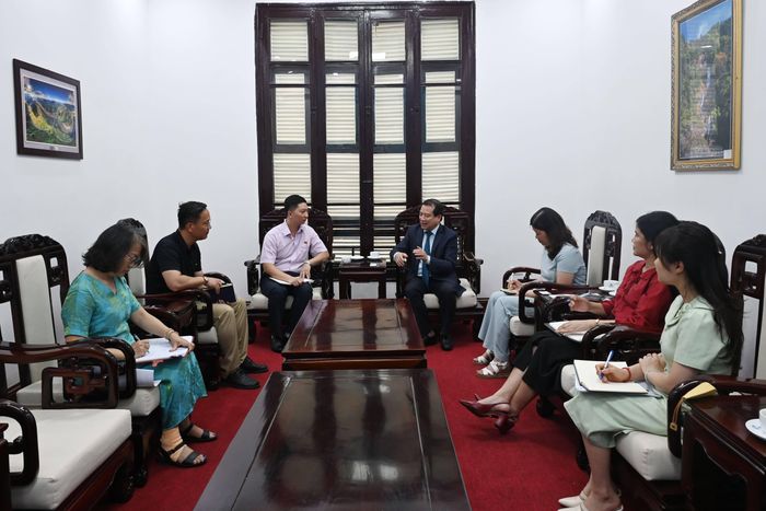  Đại diện ngành du lịch Việt Nam và Triều Tiên tại buổi làm việc ở Hà Nội chiều 3/6. (Ảnh: TITC).