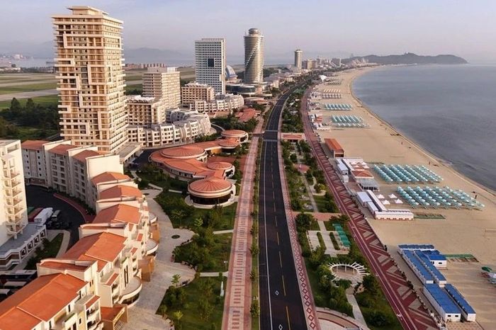  Ảnh chụp từ trên cao khu du lịch ven biển Wonsan Kalma ở Wonsan, Triều Tiên. Ảnh: KCNA. 