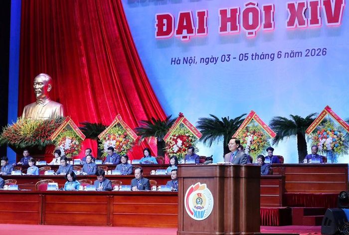Ủy viên Trung ương Đảng, Phó Chủ tịch Ủy ban Trung ương MTTQ Việt Nam, Chủ tịch Tổng LĐLĐ Việt Nam Nguyễn Anh Tuấn phát biểu khai mạc Đại hội