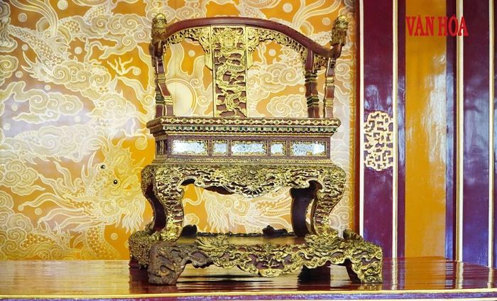 Năm 2015, Thủ tướng Chính phủ đã công nhận Ngai vua triều Nguyễn là Bảo vật quốc gia. Hiện vật này do Trung tâm Bảo tồn Di tích Cố đô Huế quản lý và tổ chức trưng bày tại điện Thái Hòa nhiều năm qua