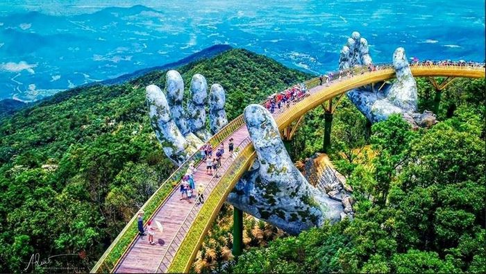 Cầu Vàng. Ảnh: ST