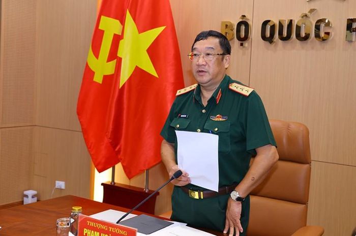 Thượng tướng Phạm Hoài Nam: Nhiệm vụ nghiên cứu, thiết kế, chế tạo thiết bị hàng không quân sự là hướng đi có ý nghĩa chiến lược, góp phần nâng cao năng lực tự chủ về công nghệ và hiện đại hóa công nghiệp quốc phòng. Ảnh BQP
