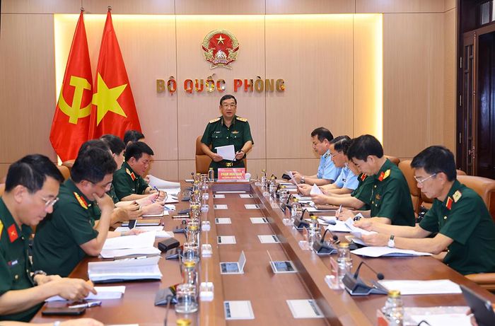 Thượng tướng Phạm Hoài Nam chủ trì buổi làm việc.