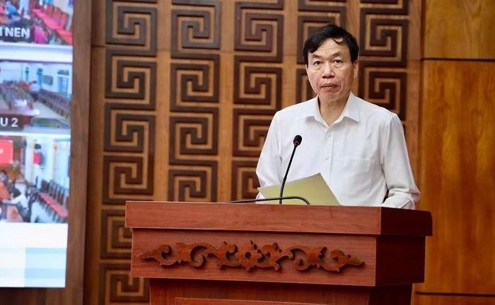 Đồng chí Lê Văn Lương, Chủ tịch Ủy ban nhân dân tỉnh Điện Biên ghi nhận nỗ lực, cố gắng của các cơ quan, chính quyền cấp xã trong thực hiện cải cách hành chính, phục vụ người dân và doanh nghiệp.