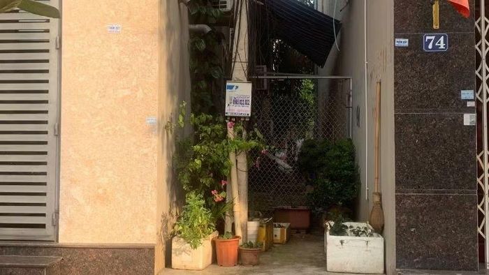 Hạ tầng kỹ thuật sau nhà bị người dân chiếm dụng sử dụng riêng.