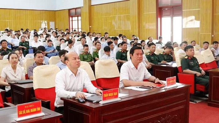 Các đại biểu dự hội nghị.