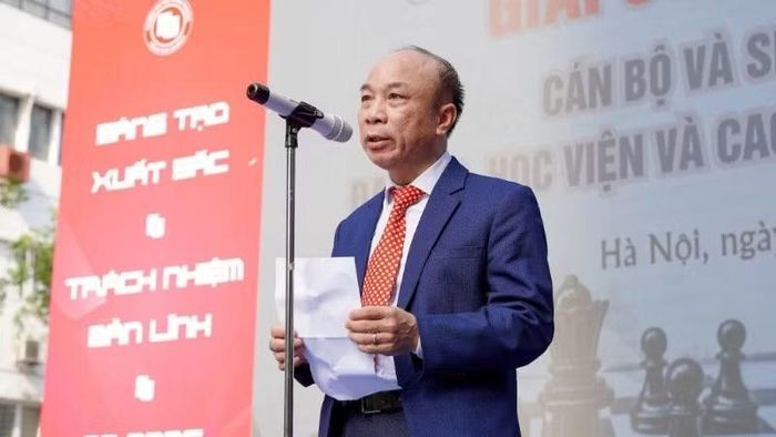 Ông Nguyễn Minh Thắng, Phó Chủ tịch thường trực Liên đoàn Cờ Việt Nam vừa nộp đơn xin nghỉ việc. (Ảnh FTU)