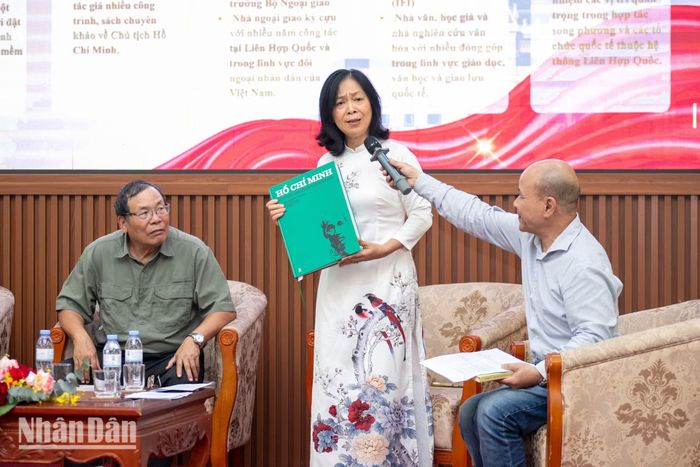 Đại sứ Nguyễn Thị Bích Huệ chia sẻ về cuốn truyện tranh về Bác Hồ xuất bản tại Italia từ thập niên 1960.