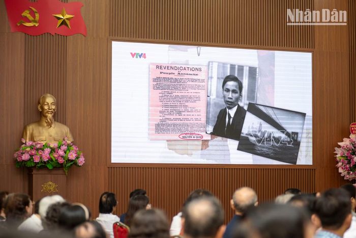 Hình ảnh chàng thanh niên Nguyễn Tất Thành trên con đường bôn ba đi cứu nước.