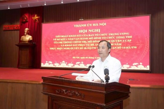 Phó Trưởng ban Thường trực Ban Tổ chức Trung ương Hoàng Trung Dũng phát biểu tại buổi làm việc. (Ảnh: Phạm Hùng)