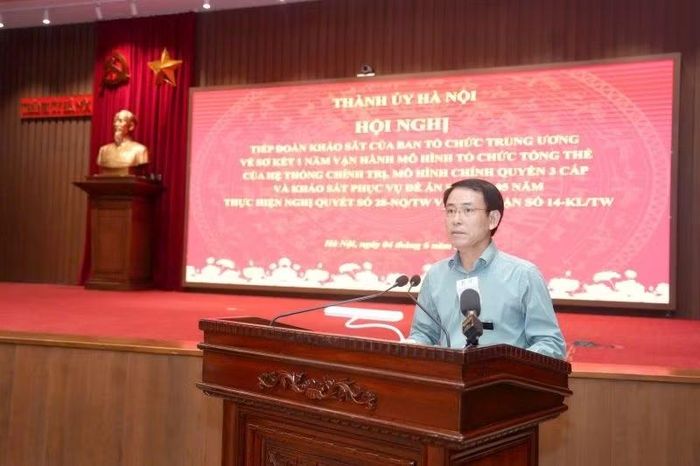 Phó Bí thư Thường trực Thành ủy Hà Nội Nguyễn Trọng Đông phát biểu tại hội nghị. (Ảnh: Phạm Hùng)