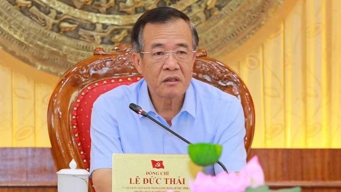 Đồng chí Bí thư Tỉnh ủy Thanh Hóa chủ trì hội nghị.