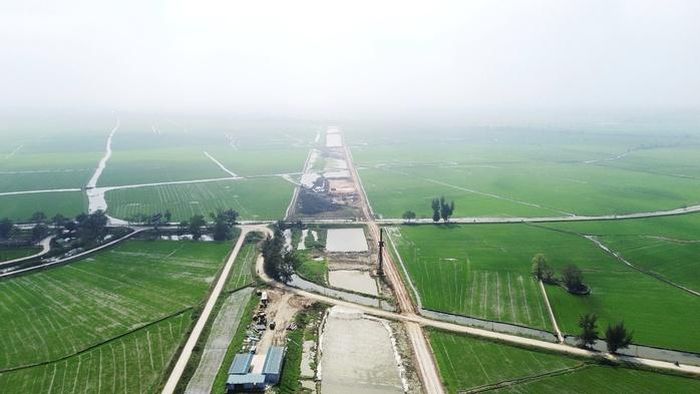 Nhà thầu Đồng Tâm thi công chậm tiến độ.
