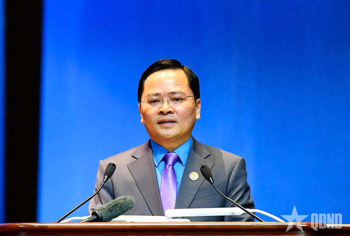 Đồng chí Nguyễn Anh Tuấn, Ủy viên Trung ương Đảng, Phó chủ tịch Ủy ban Trung ương Mặt trận Tổ quốc Việt Nam, Chủ tịch Tổng Liên đoàn Lao động Việt Nam phát biểu khai mạc Đại hội. 
