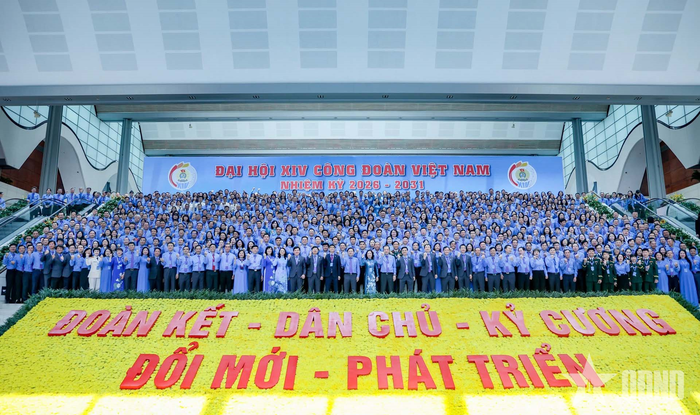 780 đại biểu ưu tú, đại diện cho ý chí, nguyện vọng và trí tuệ của gần 10 triệu đoàn viên công đoàn cả nước tham dự Đại hội. 