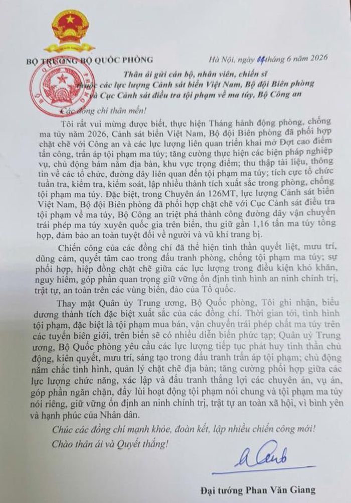  Thư biểu dương của Đại tướng Phan Văn Giang. 