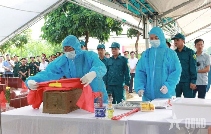  Thực hiện quy trình lấy mẫu.