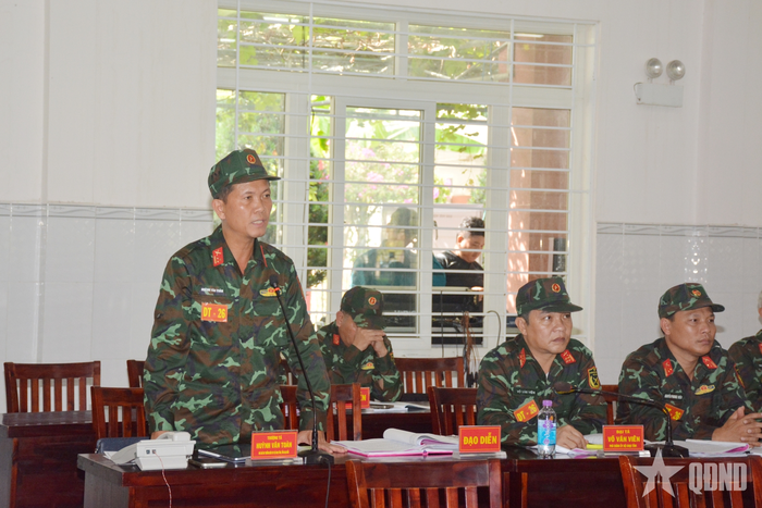  Thượng tá Huỳnh Văn Toàn, Phó chỉ huy trưởng, Tham mưu trưởng Bộ CHQS tỉnh Khánh Hòa, Tổng đạo diễn phát biểu tại cuộc diễn tập.