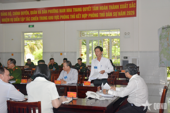  Đồng chí Nguyễn Văn Minh, Chủ tịch UBND phường Nam Nha Trang phát biểu tại Hội nghị ra nghị quyết lãnh đạo chuyển LLVT lên trạng thái SSCĐ cao.