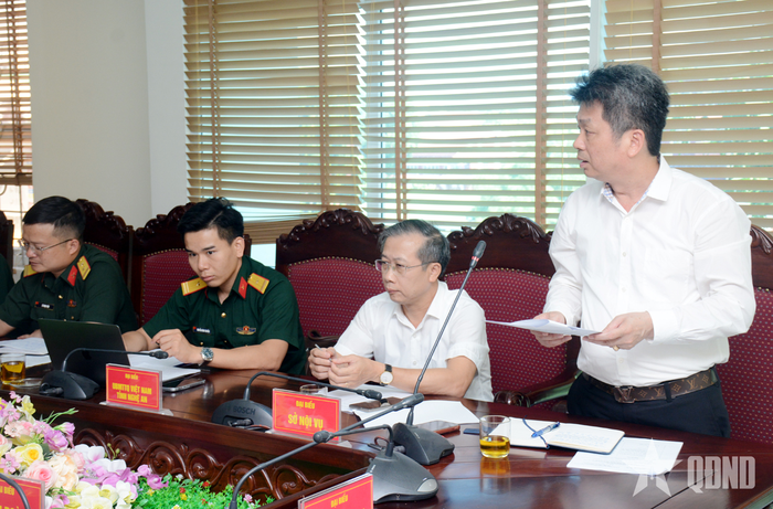  Đại diện Sở Nội vụ tỉnh Nghệ An phát biểu làm rõ nhiều nội dung tại buổi khảo sát.