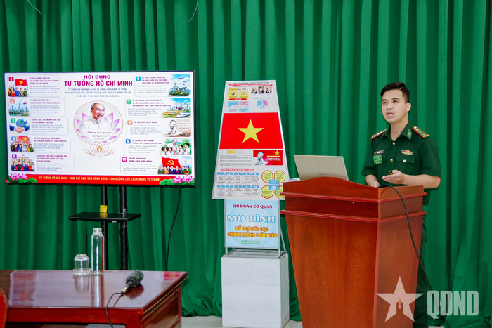 Phần thi thuyết trình nghiệp vụ công tác Đoàn của Đại úy Dương Xuân Lộc, Phó bí thư Chi đoàn cơ quan Ban chỉ huy Bộ đội Biên phòng thành phố. 
