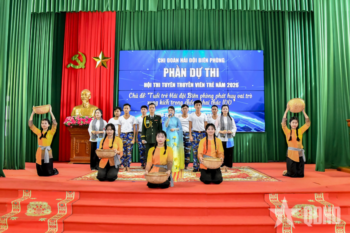 Phần thi tuyên truyền viên trẻ của Chi đoàn Hải đội Biên phòng. 
