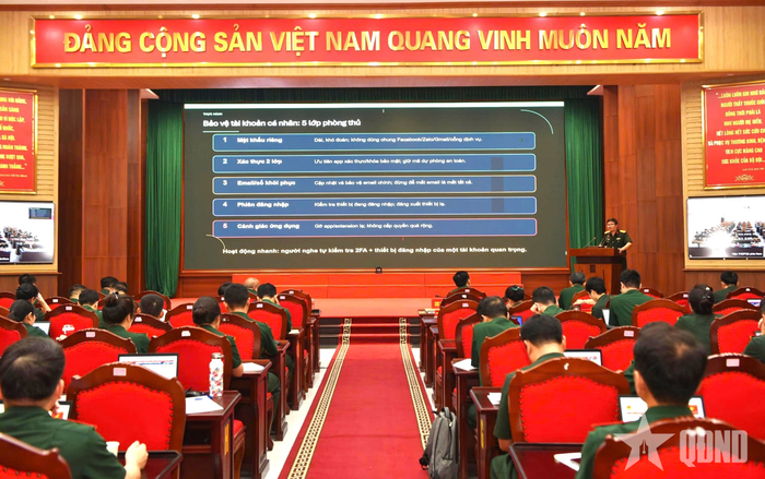  Quang cảnh hội nghị tập huấn.