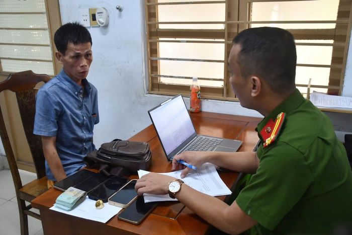 Qua đấu tranh, Nguyễn Khắc Quang khai nhận đã thực hiện 7 vụ trộm cắp tài sản.