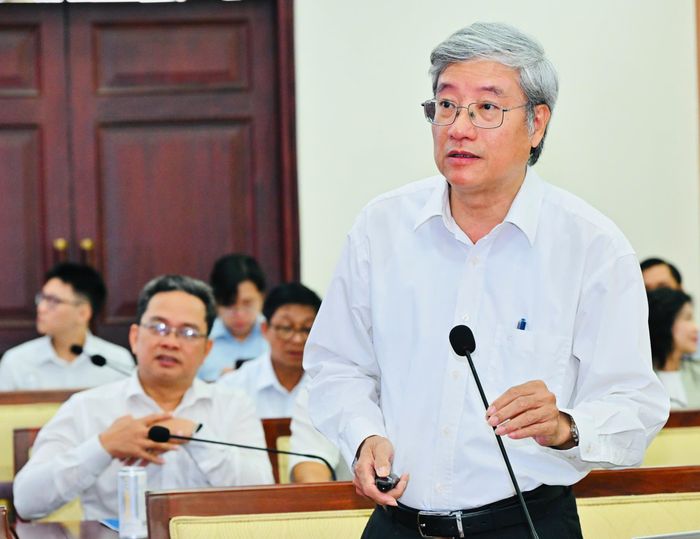  Đại biểu tham luận tại hội nghị. Ảnh: VIỆT DŨNG 