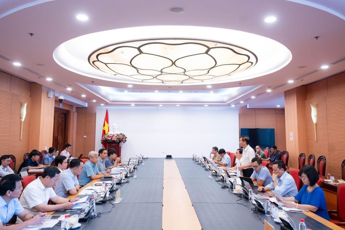  Quang cảnh phiên họp. Ảnh: CẨM HÀ 