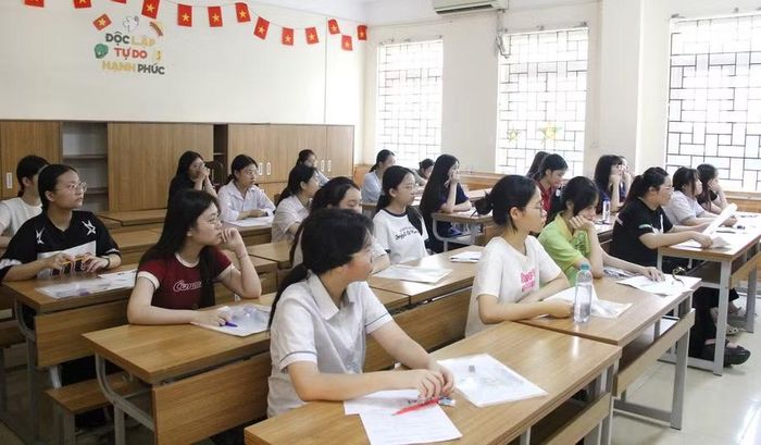 Thí sinh trong phòng thi.