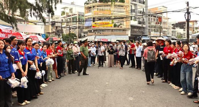 Toàn tỉnh thành lập 54 Đội tiếp sức mùa thi năm 2026.