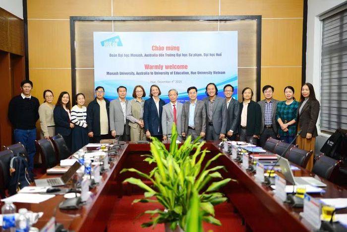 Hợp tác đối ngoại giữa Khoa, nhà Trường và các đơn vị nước ngoài.