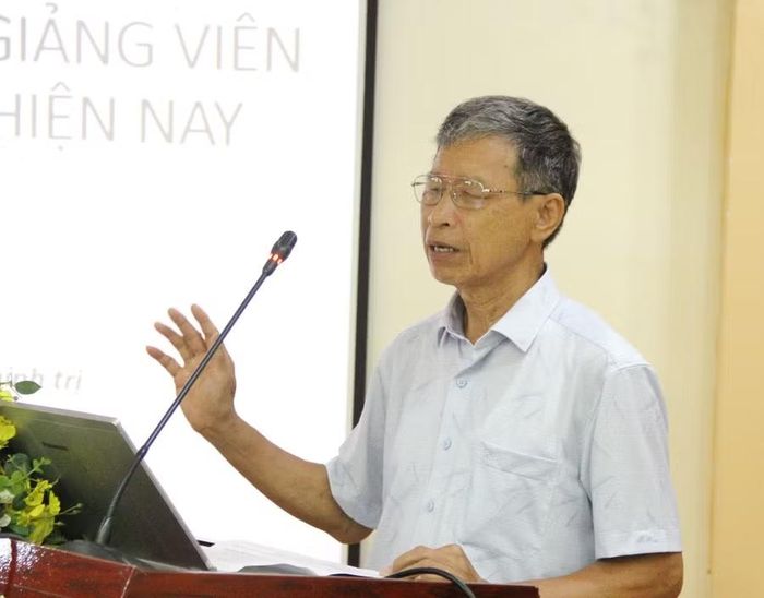 PGS.TS Trịnh Quang Từ tham luận tại hội thảo.