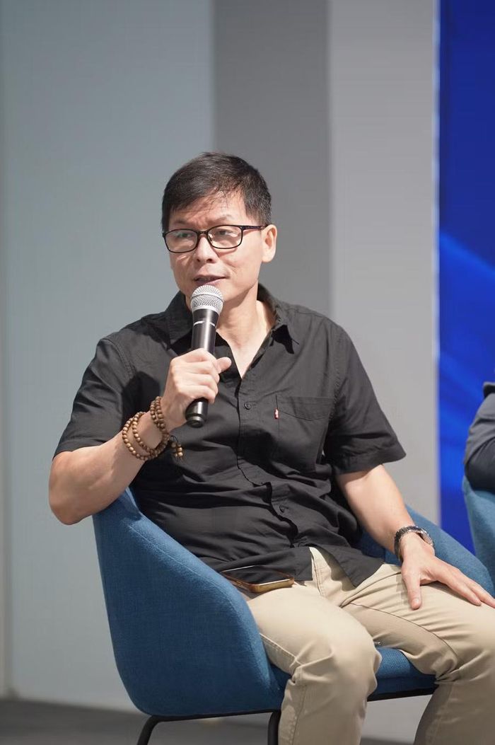 PGS.TS Nguyễn Chí Thành chia sẻ ý kiến cùng các chuyên gia.