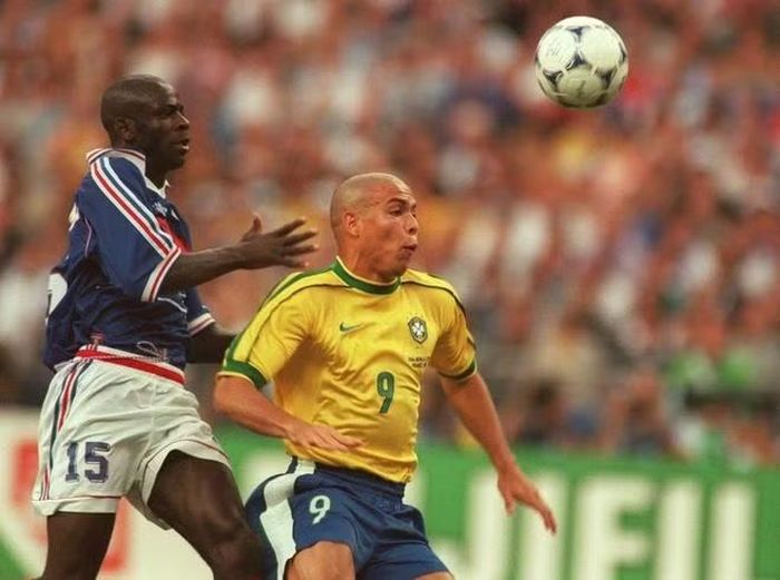  Ronaldo mờ nhạt hoàn toàn so với các ngôi sao Pháp 