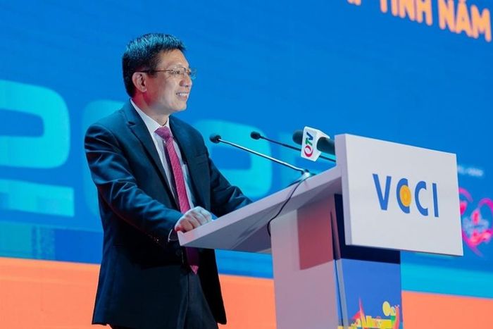 Theo Chủ tịch VCCI Hồ Sỹ Hùng, khu vực kinh tế tư nhân đang đứng trước những cơ hội phát triển chưa từng có, song cũng phải nâng cao năng lực thích ứng trước những yêu cầu mới của nền kinh tế.