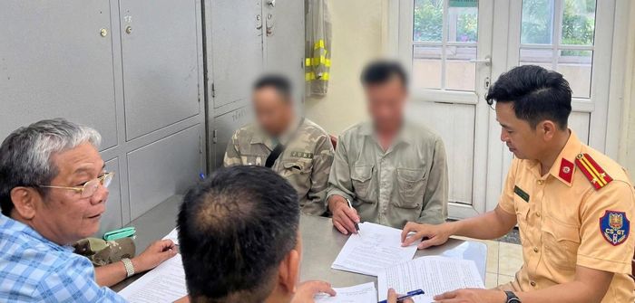 Cơ quan chức năng làm việc với các trường hợp khai thác thủy sản bằng kích điện.