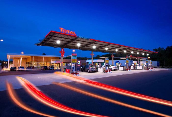 Pháp hiện đáp ứng khoảng 70% nhu cầu nguyên liệu sản xuất bioethanol từ nguồn trong nước. Ảnh: Fuelsandlubes