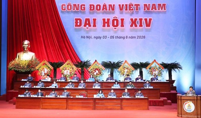 Đoàn Chủ tịch điều hành Đại hội.